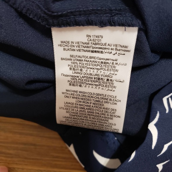 BCBGeneration Balloon Sleeve Bird Dress Size 4 - Picture 9 of 12